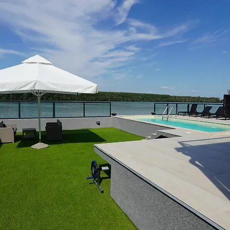 River House Sunrise *