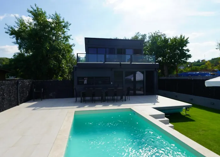 Villa River House Sunrise *