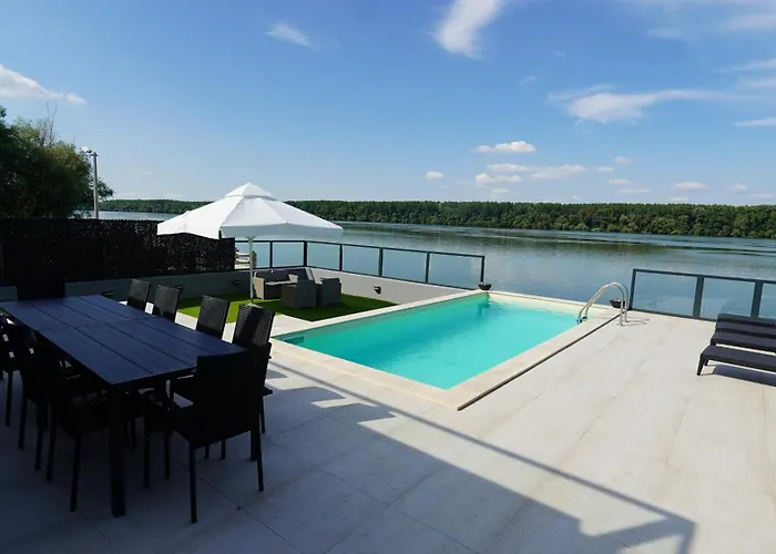 River House Sunrise Villa *