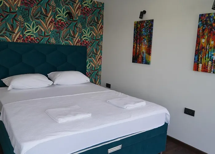 River House Sunrise *